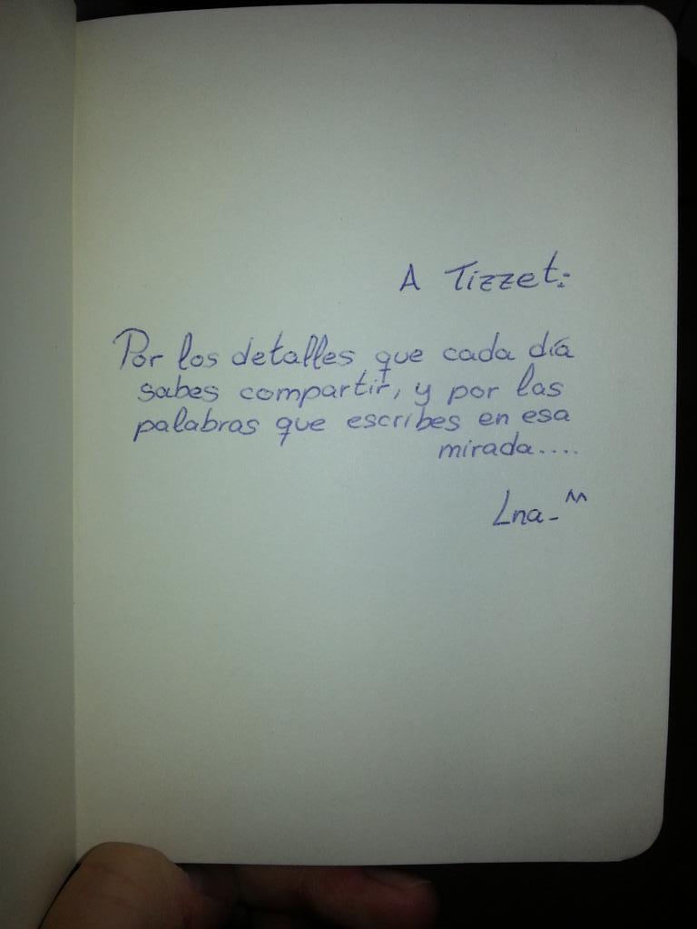 luciamorelo's tweet photo. Hay detalles que hacen que la imperfección sea perfecta :) http://t.co/cwb6os9EZg
