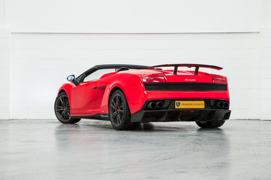 PremierVelocity's tweet photo. *****MIDWEEK SPECIAL******

Lamborghini LP-570 Performante Edizione Tecnica £785 Per Day 

Call 01920 469002 http://t.co/QMlqchJxRI
