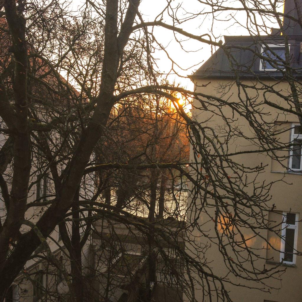 gipdasilva's tweet photo. finally sun in Munich...after a couple of weeks darkness ☀️ http://t.co/4tu8IYUwsB