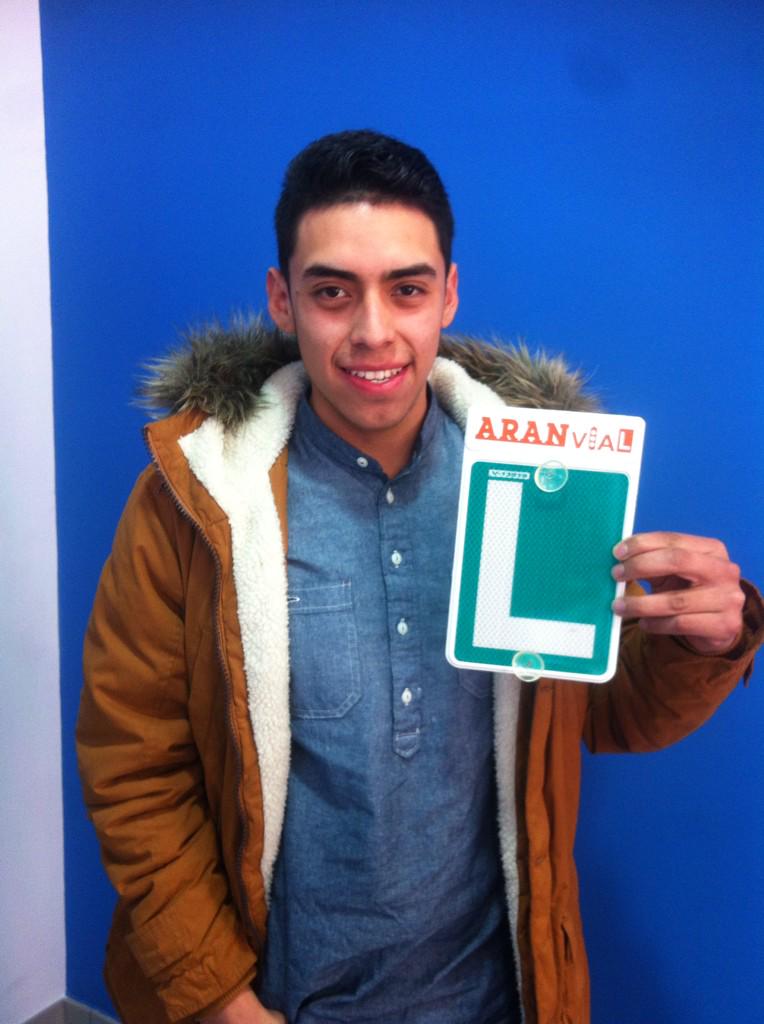aranvial's tweet photo. ¡Que el ritmo no pare!Hoy nos toca felicitar a nuestro amigo @kevin_Kj_Joel que ya ha conseguido su "L"
¡Enhorabuena! http://t.co/gKDlaZuF9E