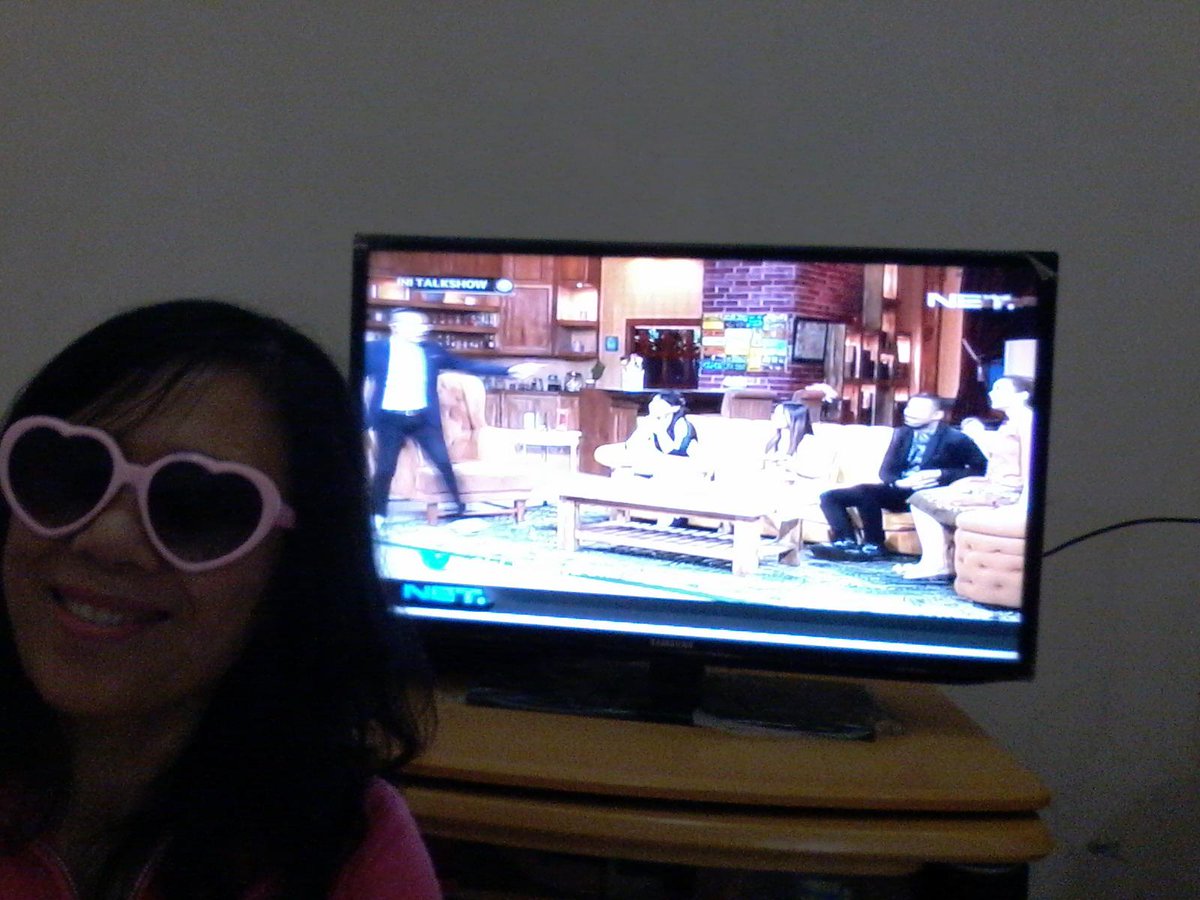 CarolHerawati's tweet image. Klw udh nonton @Ini_Talkshow ...perut sakiiiit...krn ktawa habizzz!! :D  #IniTalkshowNETmiliuner #MILIUNER_3