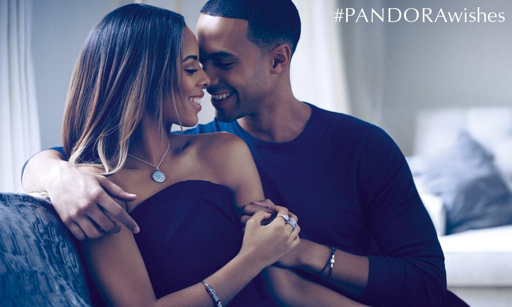 MarvinHumes's tweet photo. All the fellas check out @PANDORA_UK for last minute gift ideas this Christmas: http://t.co/mSoWWeU3g5 #PandoraWishes http://t.co/2dYBUjPjEJ
