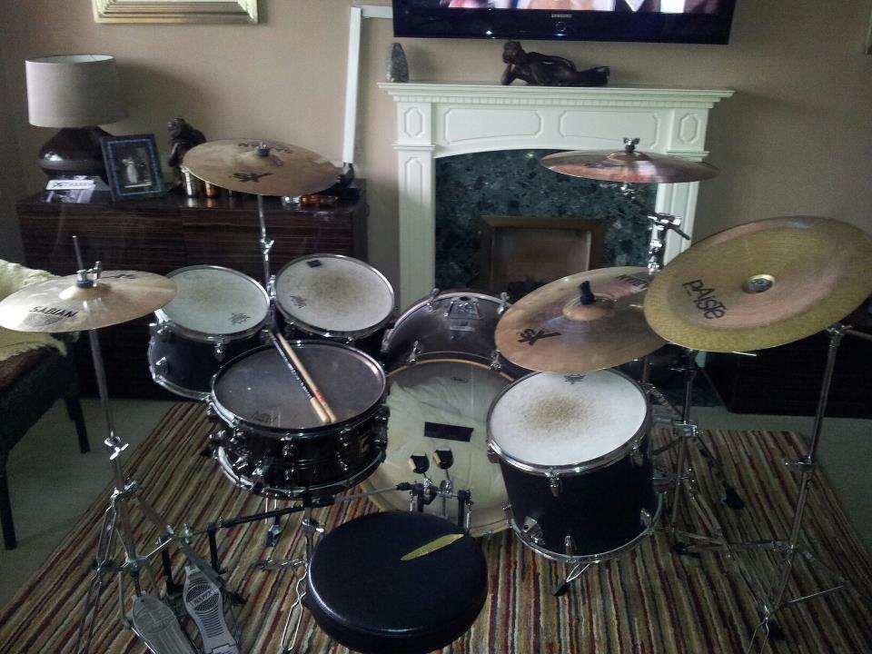 _mullac_'s tweet photo. @almurray #firstdrumkit memories - mapex v - workhorse! http://t.co/usmKc79EFU