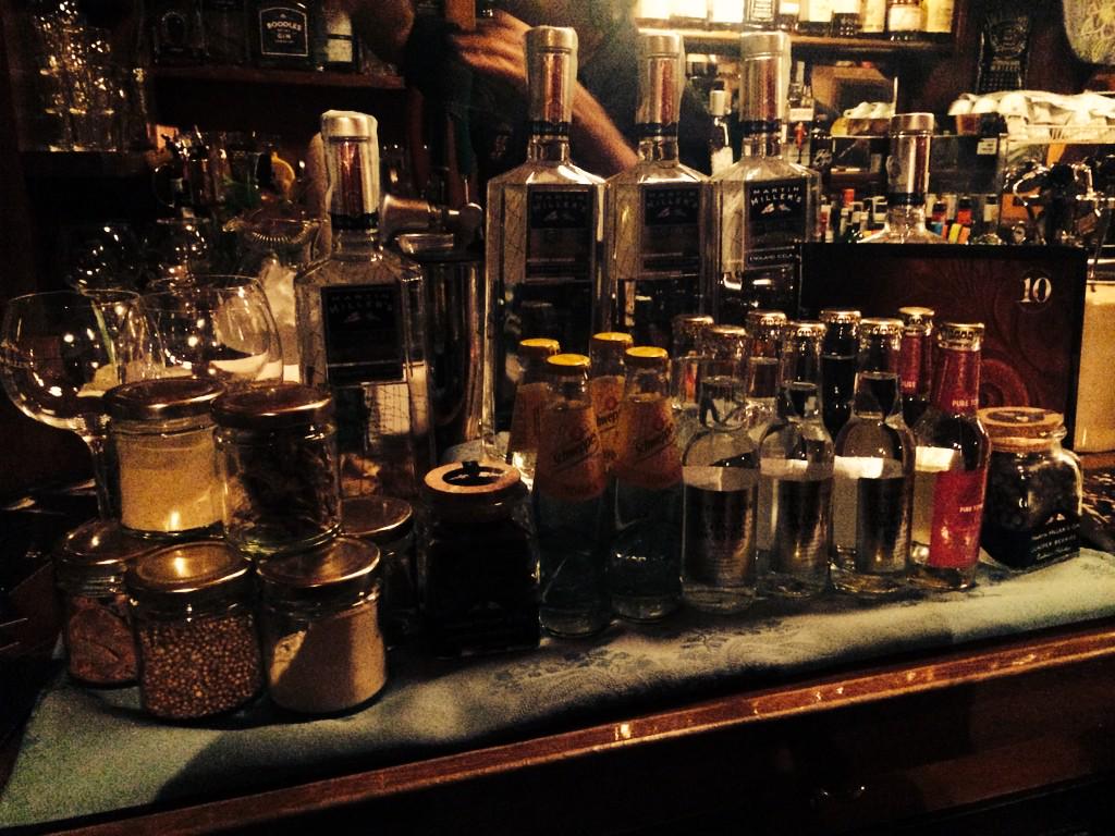 MMGItalia's tweet photo. Capetown Miller's night! Are you ready? #millersgin http://t.co/f2ElHHhVJU