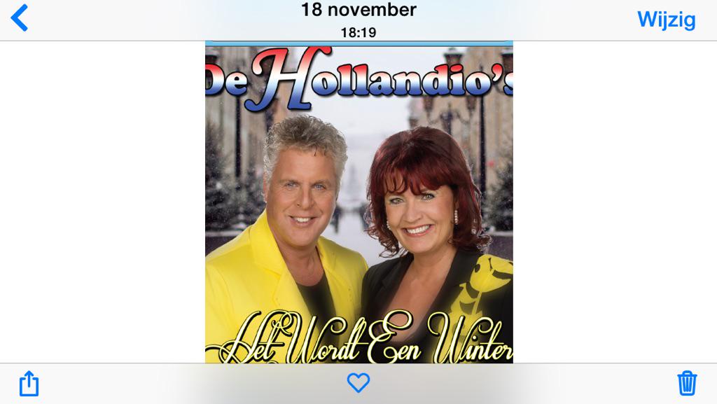 Omze nieuwe kerstsingle is uit,bekijk m op you tube.                      m.youtube.com/watch?v=PKtPN1…