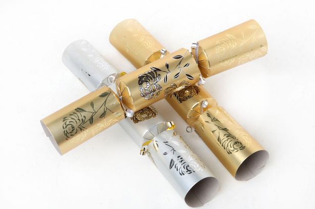 MENnewsdesk's tweet photo. Are these some of the best Christmas cracker jokes? Let us know if you've got any better http://t.co/XNfejsRhoE http://t.co/3tStOlNB2S