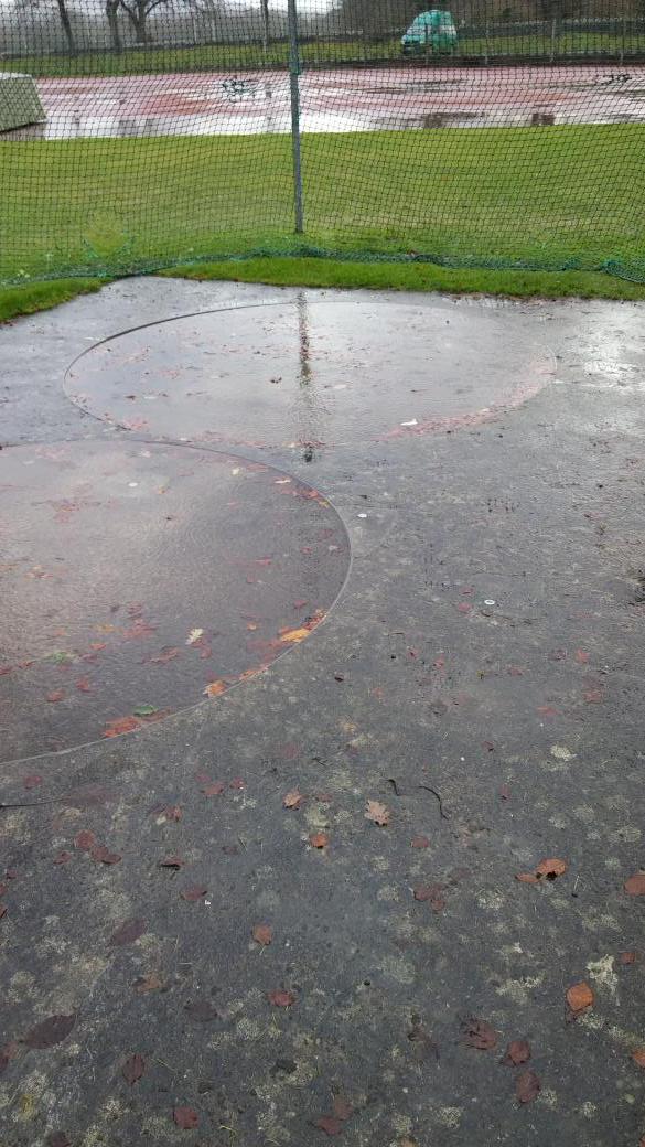 Kirstylawdiscus's tweet image. Love training back home #circlesflooded #throwersproblems