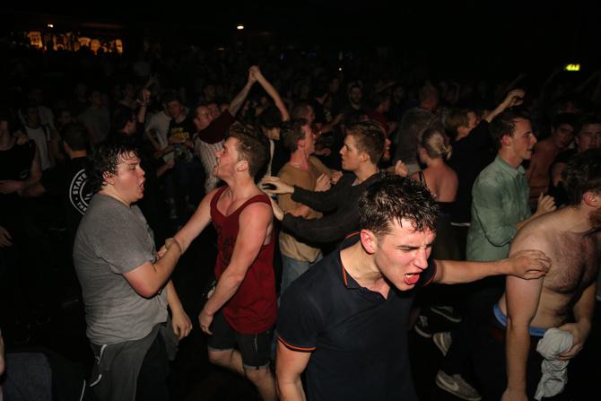 NoiseyMusic's tweet photo. Shout out to everyone doggedly hating pop punk, unfortunately for you it's still full of life: http://t.co/mHr2gDBlXD http://t.co/T1PmOp6YHP