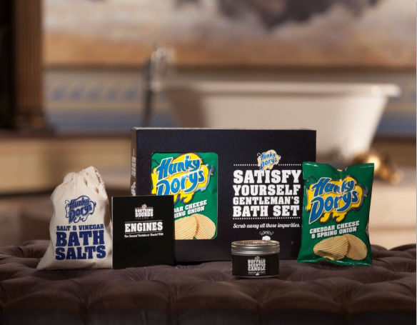 hunkydorys's tweet photo. Its Christmas! Need a stocking filler, 10 Bath Sets to give away! Follow, RT why you deserve this awesomeness. http://t.co/lLzIES7Tzb