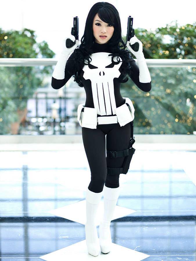 ToyScavenger's tweet photo. The very dedicated @VampyBitme is today's #DailyCosplayer as The Punisher, let's throw in a #WCW too! Brilliant work! http://t.co/FEkXLdKFdt