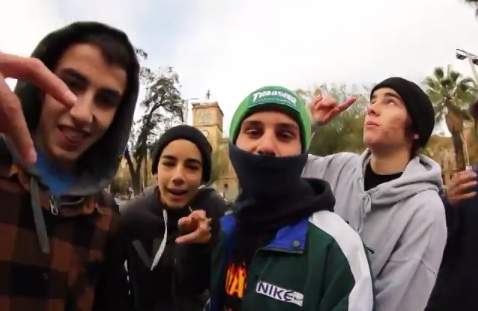 ClampScooterMag's tweet photo. Segunda entrega del video Fame X Luxum, esta vez de street pro las calles de Barcelona. Riders: Ivan Rojo, Pablo ... http://t.co/aRj7eQSlii