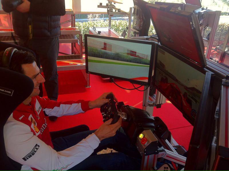 En el simulador de Santander Universidades hoy. Cómo van los finalistas del Cto Motorhome 2014!!! Enhorabuena!