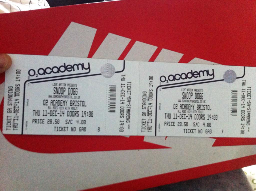 Rowrowtw's tweet image. Snoop tomorrow night👌