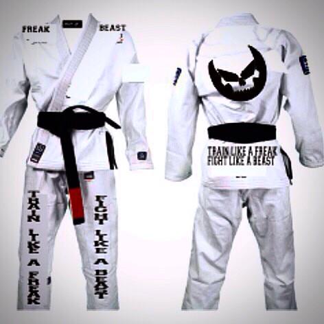 fightergear's tweet image. 150$ #mma #fightgear #MMAF2014 #mmafamily #fitness #rolling #bjj #brazil #fighters #caged #cageclosed #playntrain