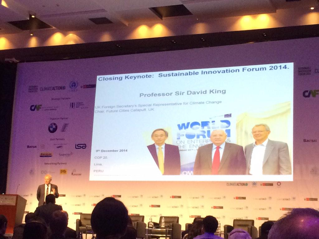 UdeSclimat's tweet photo. Rep UK sur #ChangementsClimatiques 'tâche collective nouveaux comportements et sécurité énergétique' @gazmetro #SIF14 http://t.co/weXc3O8ovF