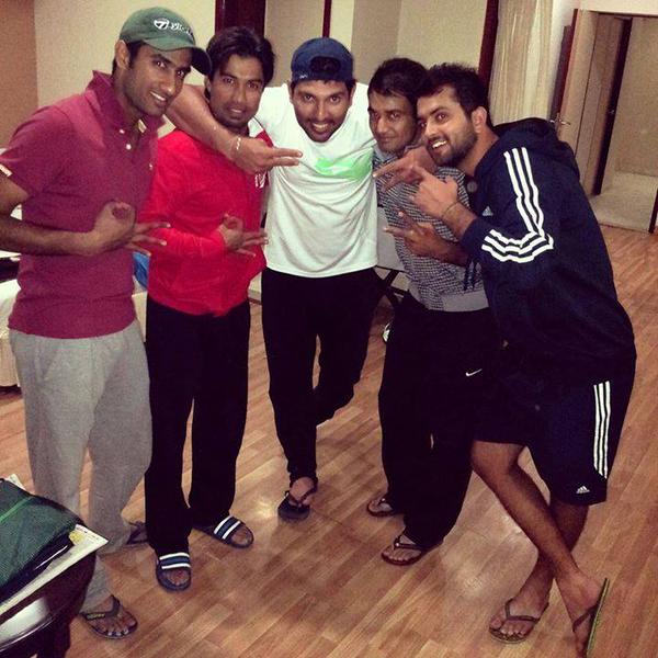 PnPravash's tweet photo. "@RaviTejaDevotee: @YUVSTRONG12 and @TeamRanjiPunjab after Winning the match @TEAMYUVI12
#ChampYuvi http://t.co/9haY8MTkC7"