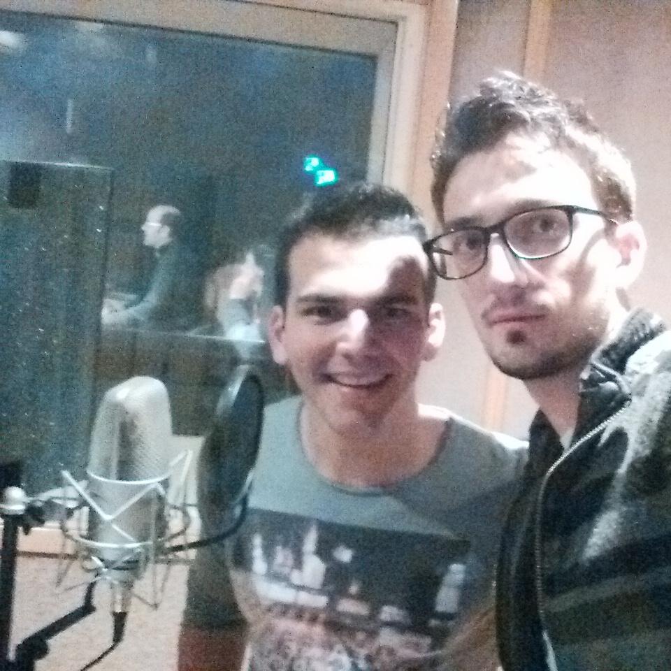 CrossingOficial's tweet photo. A full!!! És un no parar d'idees! No podem parar de gravar! #estildevida #ohyeah! #CDCrossing http://t.co/9vWymzaKhX