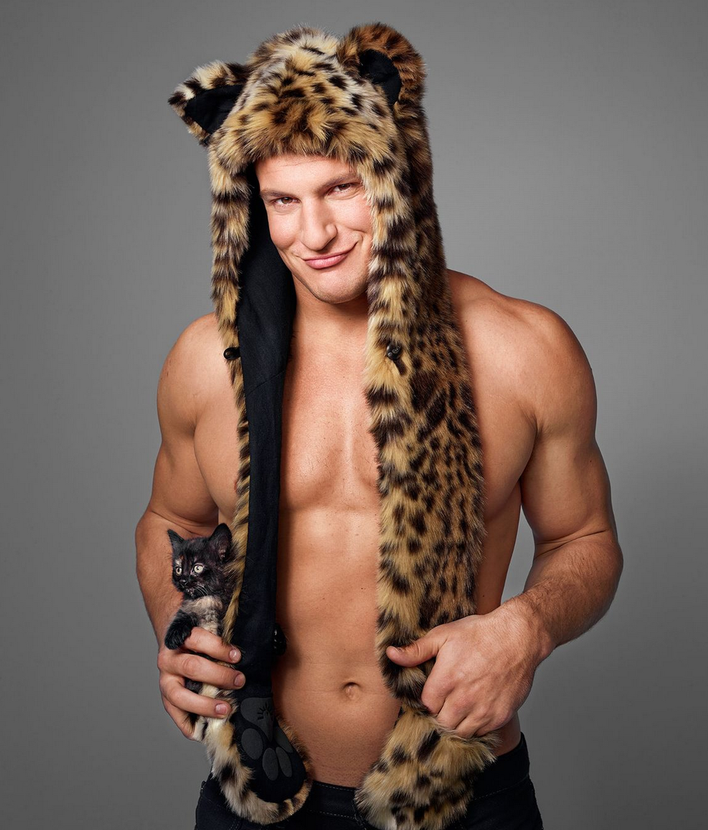 ESPNNFL's tweet photo. All of these photos of Gronk are A-MAZING! (via @ESPNMag).

MORE » http://t.co/srqe6U0n0D http://t.co/wppPYE2GeB