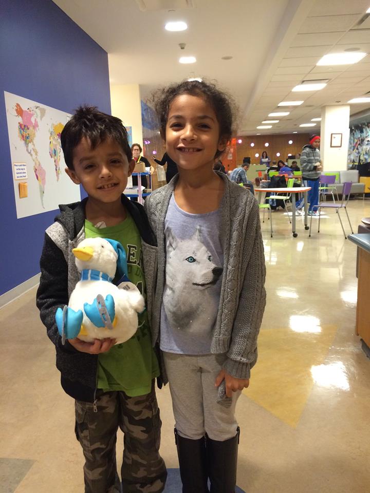 MSKCancerCenter's tweet image. Our patients love @aflacduck! Sales of the plush toy go directly to peds cancer care/research aflacduckprints.com