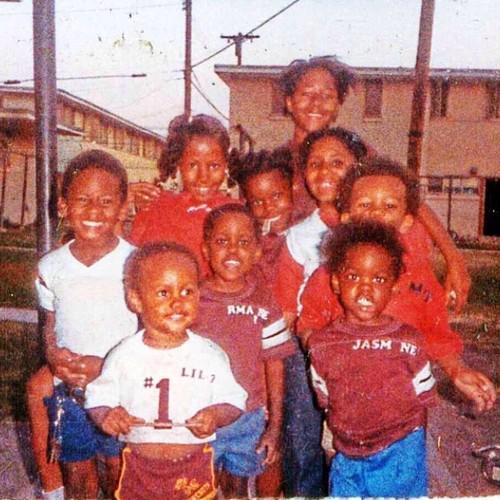 XXL's tweet photo. New Music: @iamstillpunch feat. @kendricklamar “25″ http://t.co/JrmJs3RPF8 http://t.co/lvpU1yk4pi
