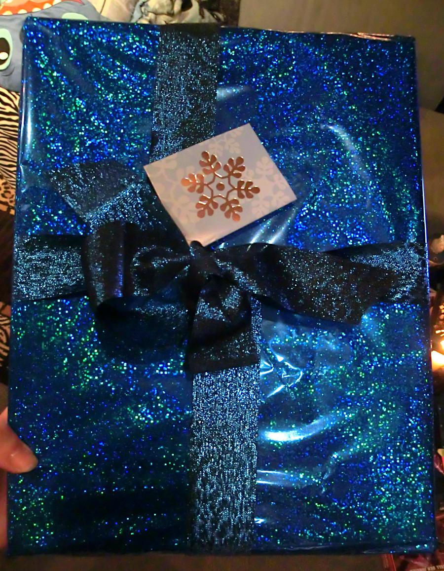 Netreya's tweet image. Just wrapped such a sparkly Xmas present I had to deactivate my cameras flash to take a picture without lensflares XD