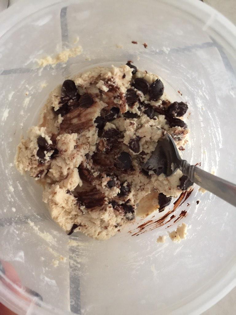 itransformu's tweet photo. Yum! protein cookie dough! http://t.co/pJhHJq0zbi