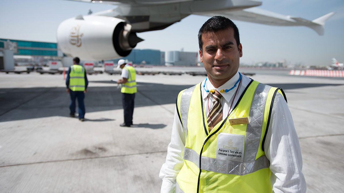 NatGeoFR's tweet photo. #DubaïAirport  La saison 02 commence ce soir sur #NatGeoChannelfr >> http://t.co/O7yMHs8GxM  #avion #documentaire http://t.co/LHTONhSQfI