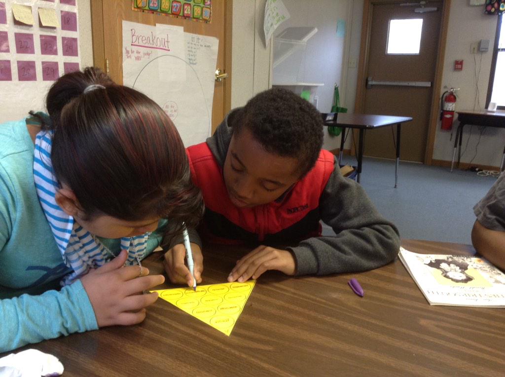 MrsWies's tweet photo. Working with teams on a reading game! #countingsyllables #derbydragons #cpsbest http://t.co/7UgOPFc5kq
