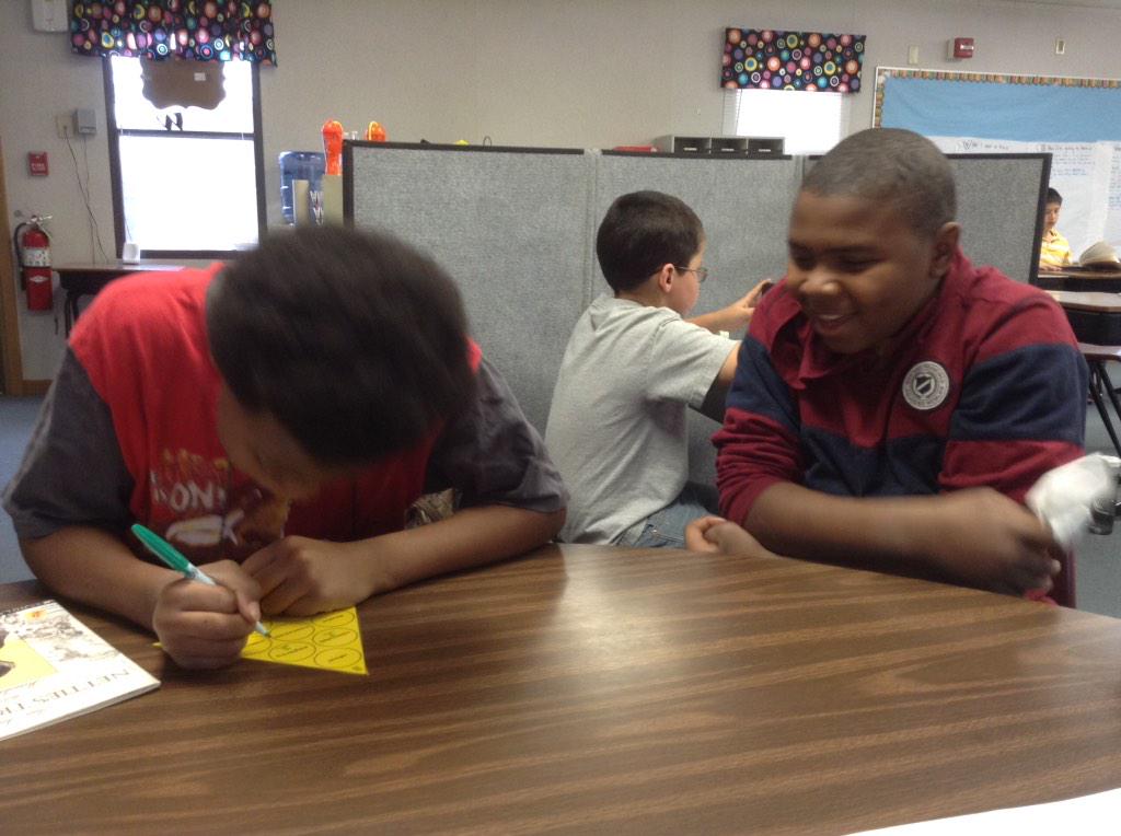 MrsWies's tweet photo. Working with teams on a reading game! #countingsyllables #derbydragons #cpsbest http://t.co/7UgOPFc5kq