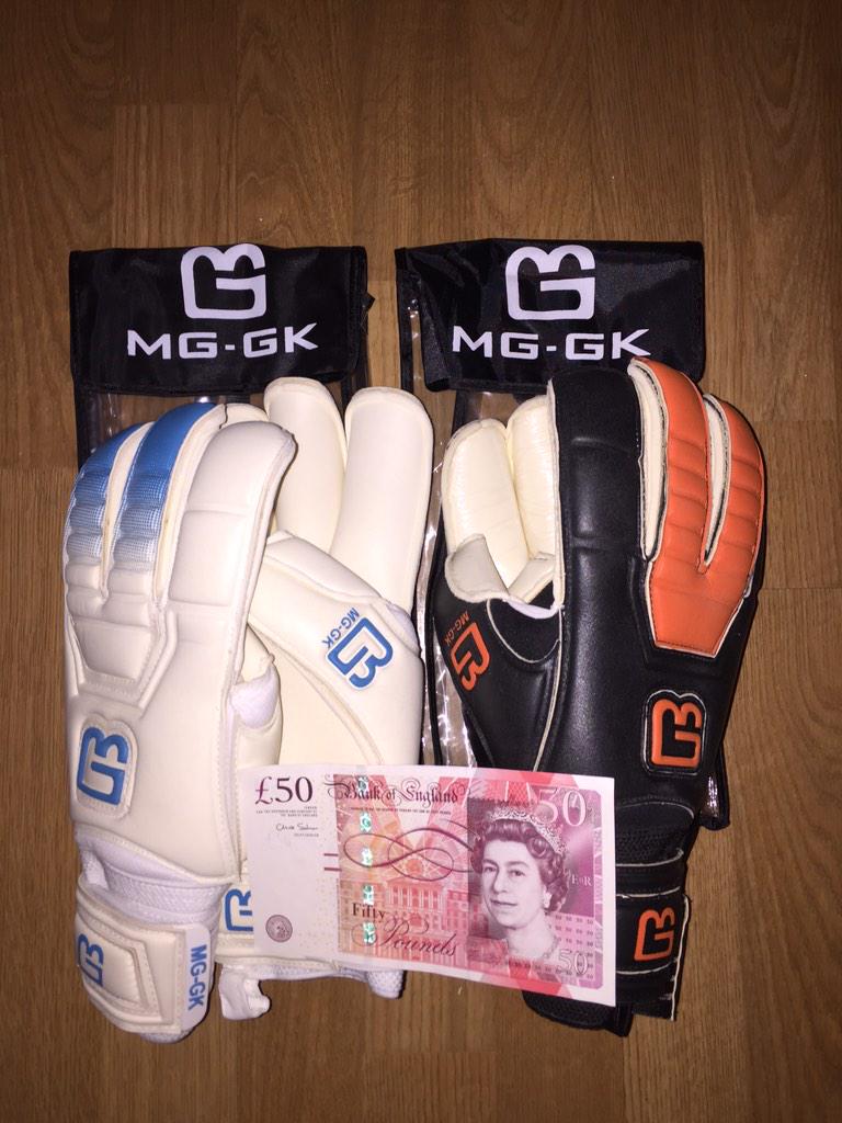 MGGKGloves's tweet photo. Competition time!! FREE MONEY &amp; FREE GLOVES!! To enter- 1) Follow 2) Retweet. Free gloves &amp; £50!! Winner on Xmas eve! http://t.co/DjT0pZPvXG