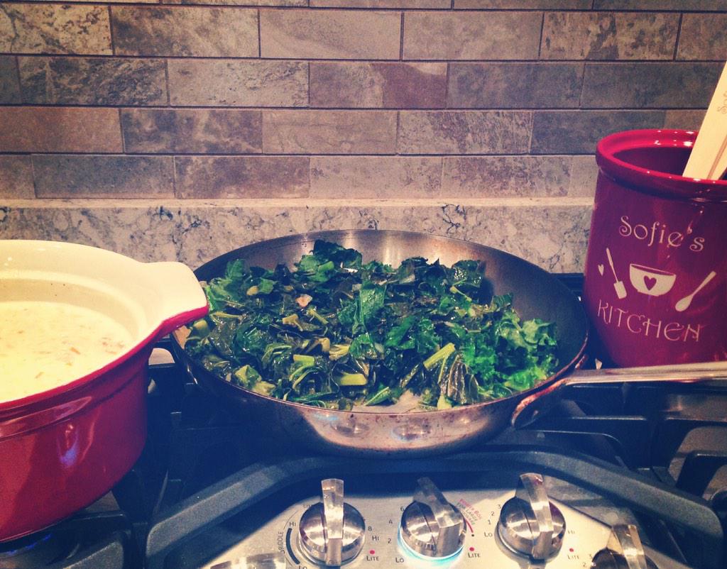SofiesKitchen's tweet photo. #greek #greekfood #vegetarian #vegan #greens #kale #recipe #recipes #sofieskitchen #healthy #vegetarianrecipes http://t.co/ZLBJbVQTPh