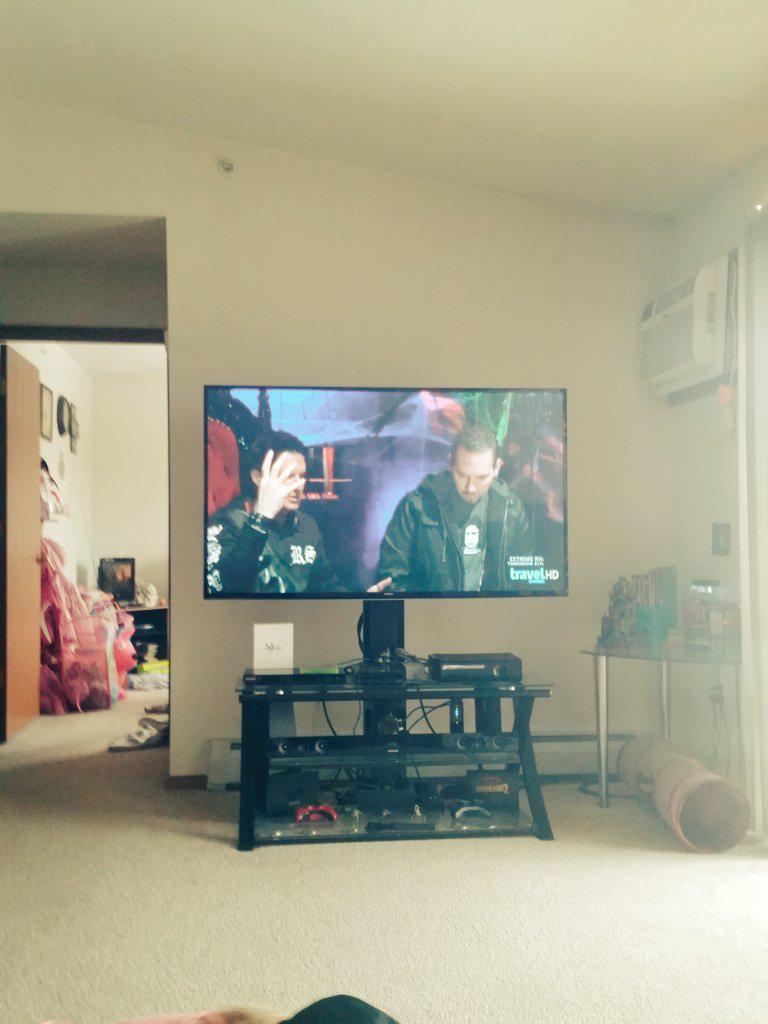 CaryssaLutz's tweet photo. Watching some old ghost adventures :-) #stillfreakingamazing http://t.co/LZgns7ocwQ