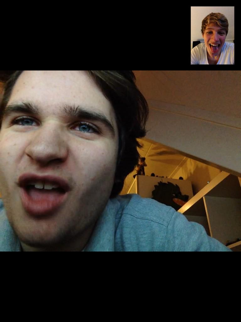 janarnoud's tweet photo. Jos had een wondje http://t.co/OfdquzPiqz