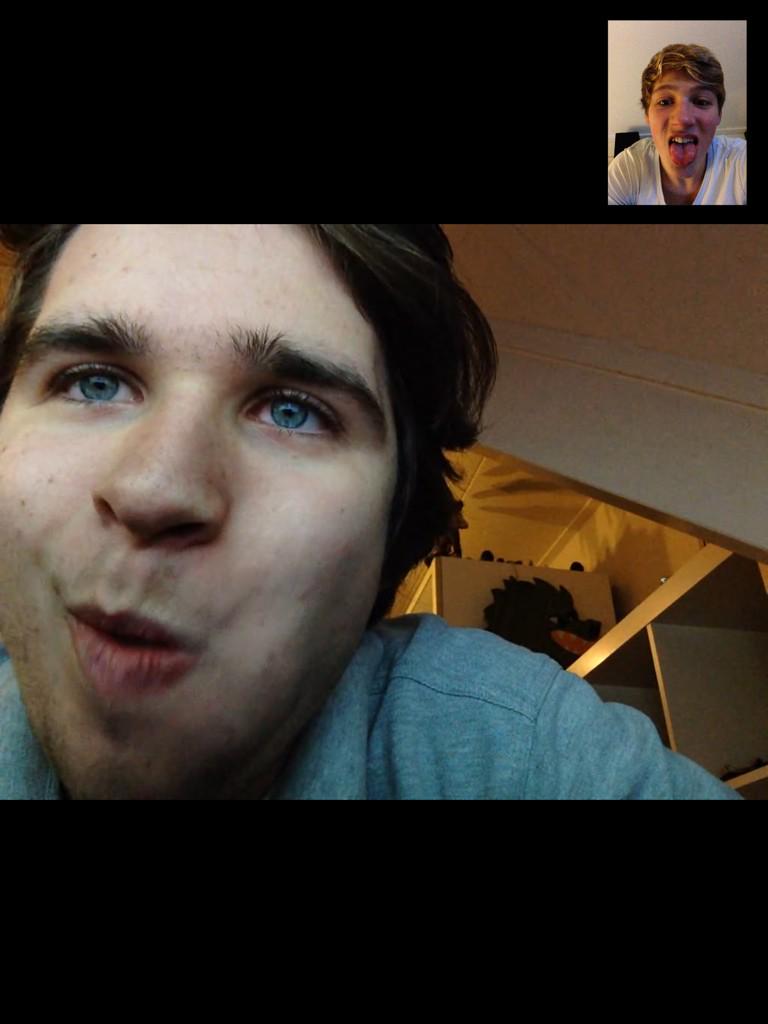 janarnoud's tweet photo. Jos had een wondje http://t.co/OfdquzPiqz