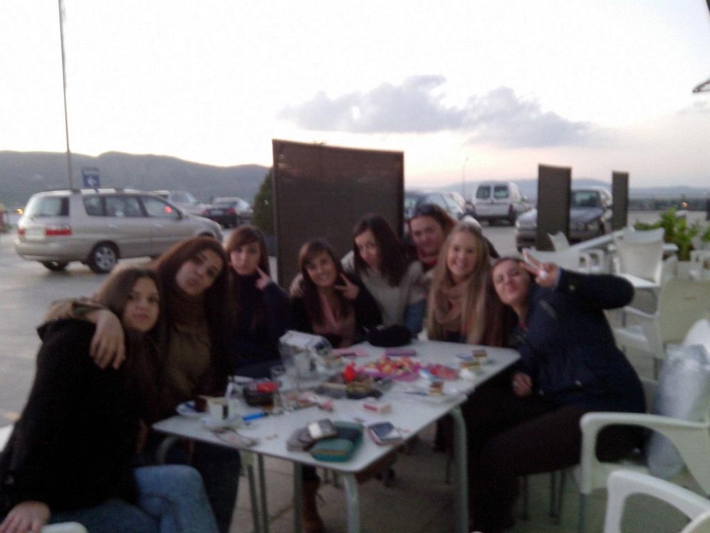 ClavMariaDelMar's tweet photo. "@evaaa83mlg: Mis fotis Kn la xupipandi en el cumple de @amanda_130409 http://t.co/45eHOqwetc"