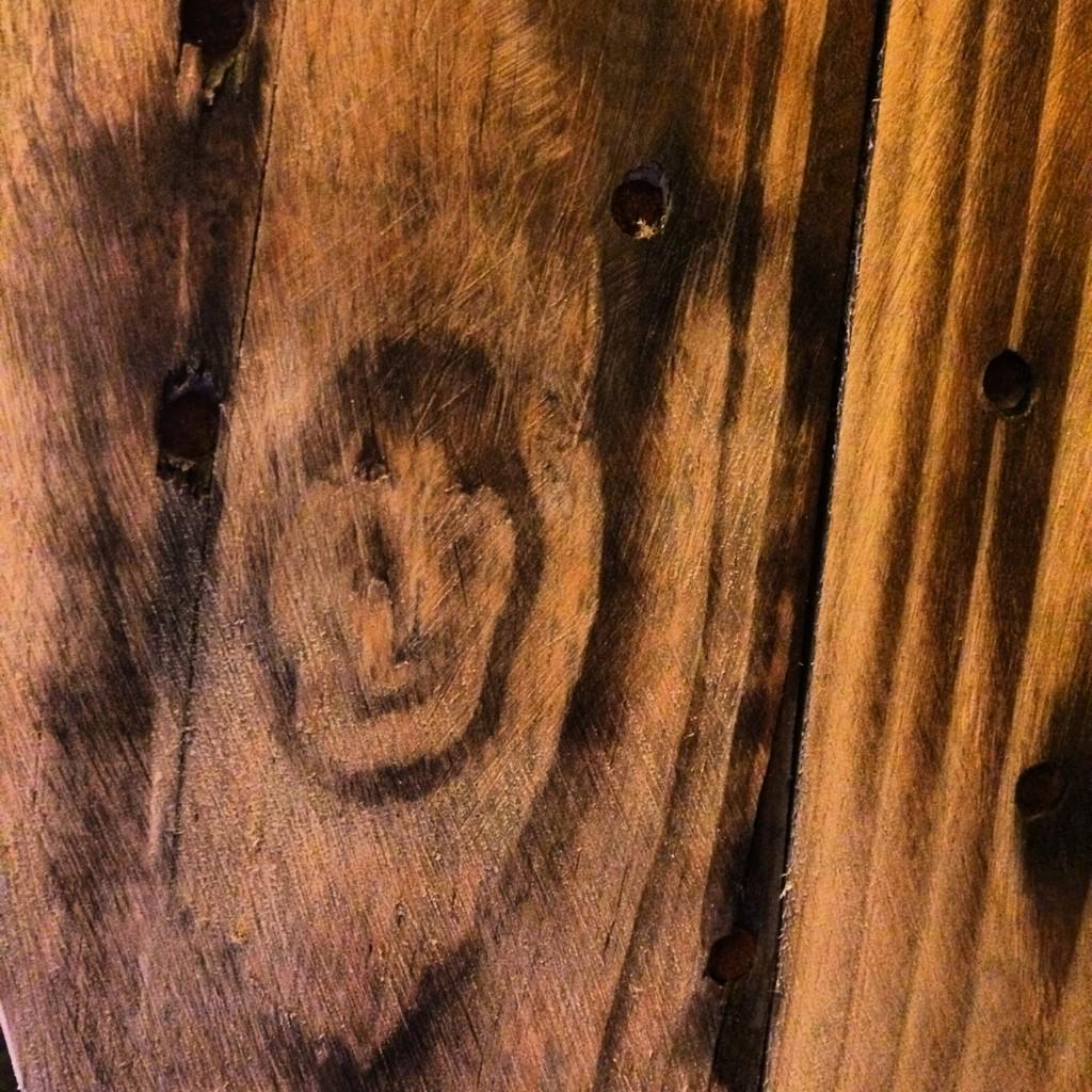 reusedandrustic's tweet image. I found this face earlier while waxing an old cable drum #remadehour #iseefaces #facesinplaces