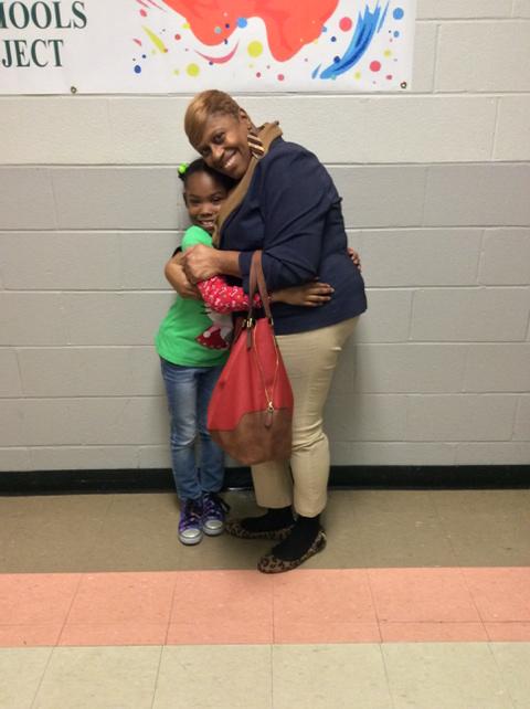 yoshette56's tweet photo. Me and my fourth daughter / granddaughter http://t.co/BkLV4iZElH
