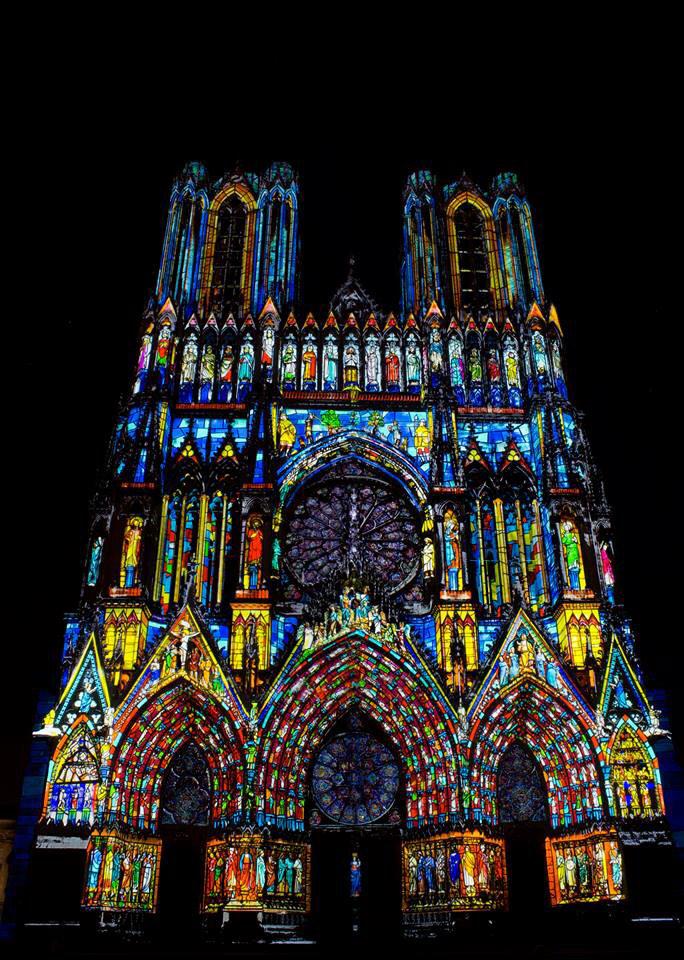 Ericwit's tweet image. Kathedraal van Reims op 10 december