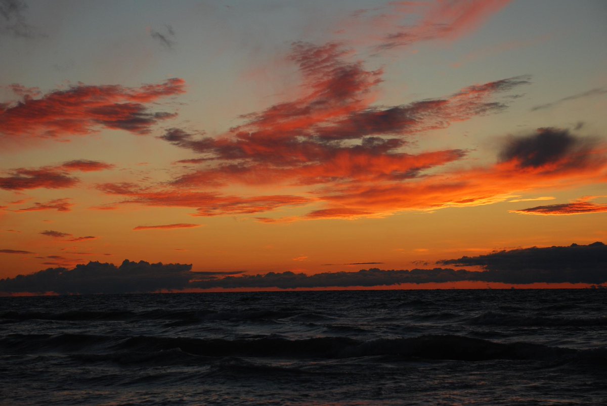 Some_Eventful's tweet photo. Sunsets #MyWildCanada @OntarioParks #PineryPP #BonEchoPP http://t.co/ecEPxofhv5