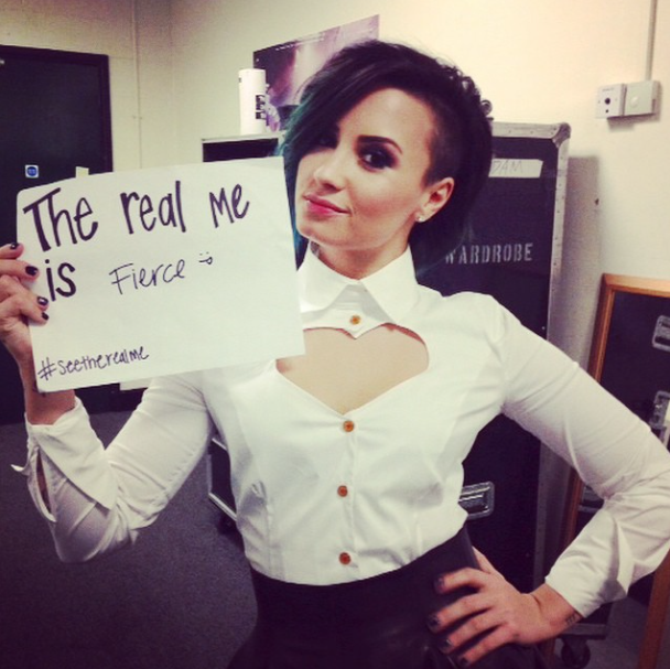 ddlovato's tweet photo. The Real Me Is FIERCE 😜 Share YOUR photo w/ #SeeTheRealMe for a chance to be RT’d by me! #sponsored @cleanandclear http://t.co/LSX3iKXRP6