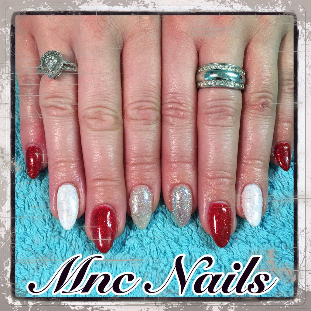 laacton's tweet image. #biosculpture #festivecolours #xmasnails #naturalpointies #whiteglitterpress #mncnailsbelfast