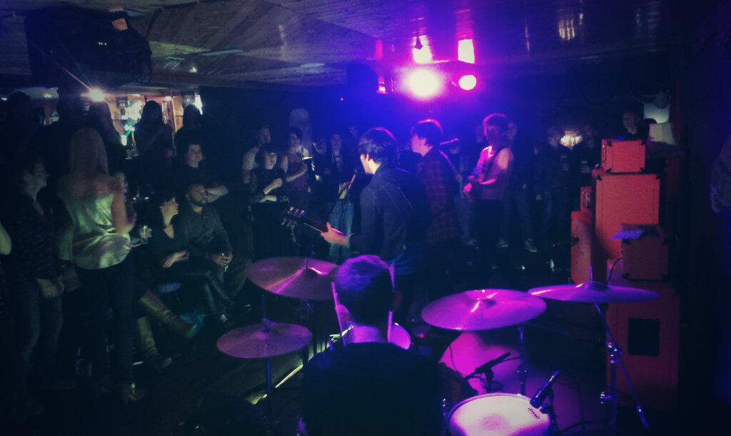 LeadingArmies's tweet photo. @TheStrypes can't beat a secret headline! http://t.co/r44lQvct5g
