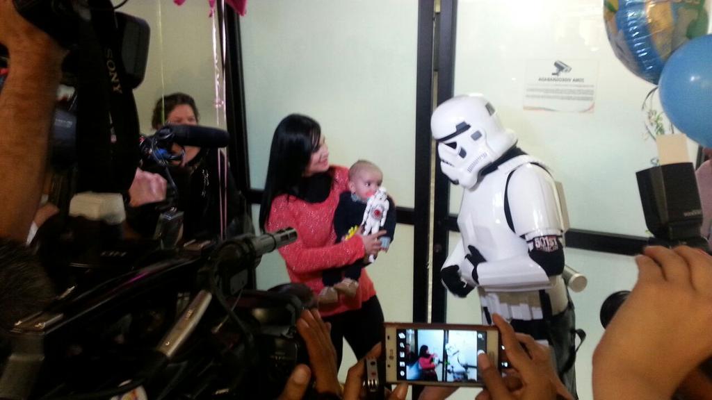 clausilva's tweet photo. “@YourAmigoAngel:  un #HEROE de la vida real#BabyLeonardo  @elbasiliogmas @dolores_melo @sal_lombrozo Foto:Expreso http://t.co/B9aBiVGHlL”