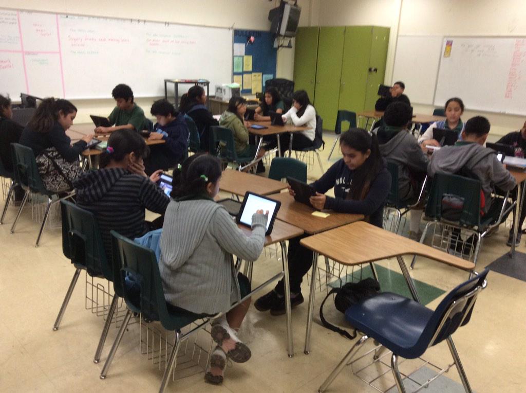 DavisMSCUSD's tweet photo. Davis MIddle School students coding #hourofcode #weSOAR #preparingfothfuture http://t.co/Fs9IR8AcpX