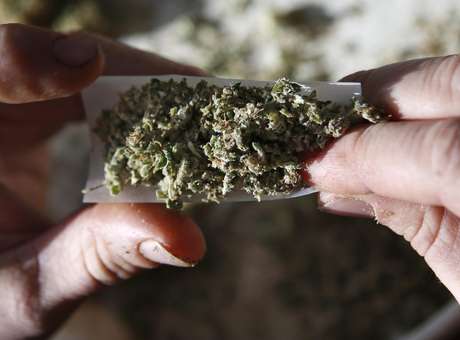 Uruguay: El consumo de marihuana supera al de tabaco entre los estudiantes. goo.gl/1UUGHh