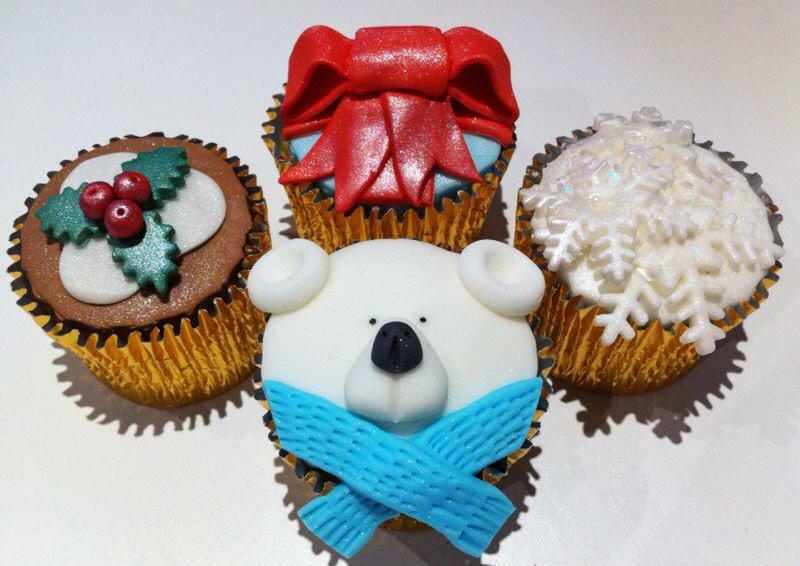 Today's decorating class. Amazing Christmas Cupcake taught by Fiona Stewart.