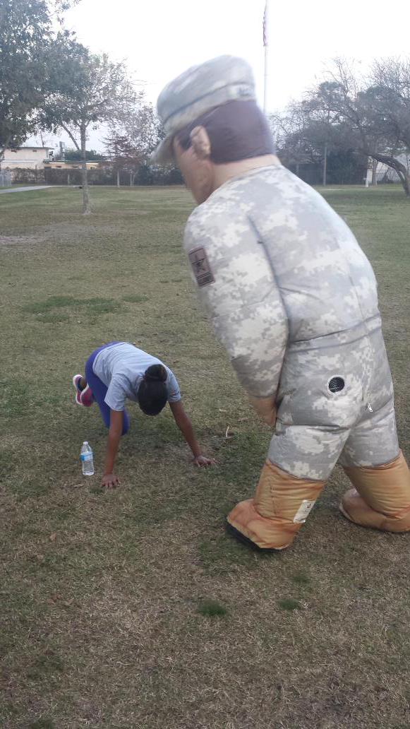 sharpstownctr's tweet image. A little motivation for our #futuresoldiers @ArmyHouston @USArmy @BellaireHigh @USAREC_CG @USAREC_CSM