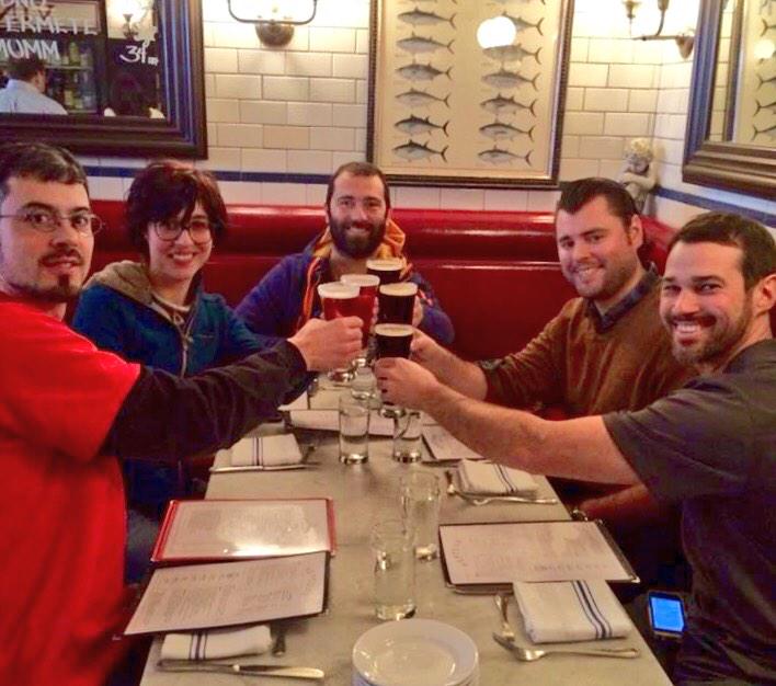 BeerLessTraveld's tweet photo. Impromptu lunch @NeptuneOyster w/ @OlmaiaBeer's Moreno & Elisa and @harpoon_brewery #tuscanpoolparty #inboccaallupo http://t.co/5BDAVyVgPV