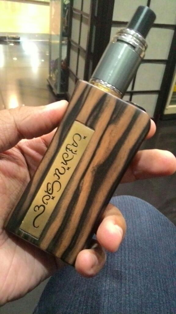 fotografoseis's tweet photo. Lovin' my new mod! #baybayin #rizal #vapelife #vapeporn #qualitypinoymod #boxmod #immortalizer #chiefvapers http://t.co/J0VBdq1G7u