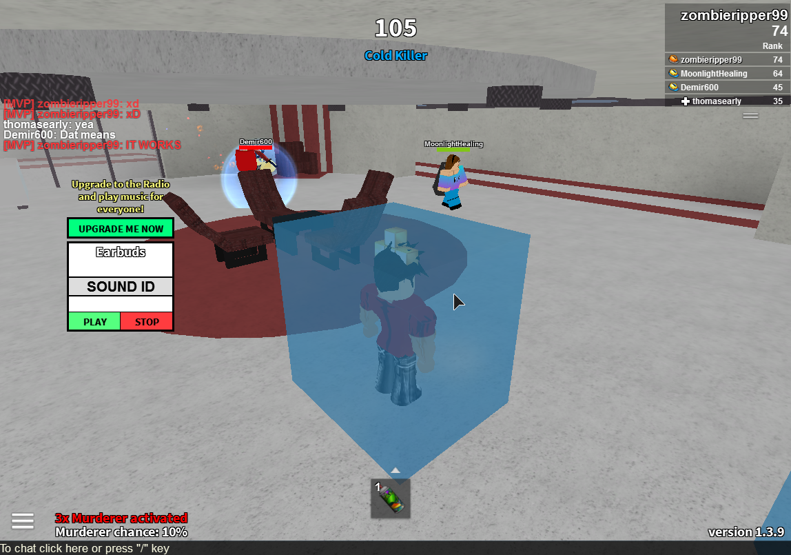 Danmaclain's tweet photo. @Taymastar 
I found a hacker. He can ff and god and speed, well thats what I saw him do. Here are some screenshots... http://t.co/egpyLv9qES